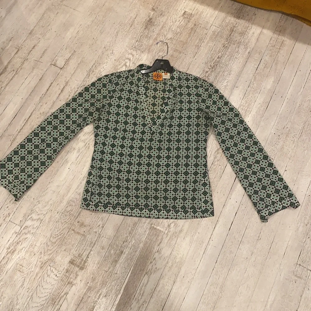 Tory Burch crop tunic logo print blouse side slit  size 6 GC - Picture 7 of 16